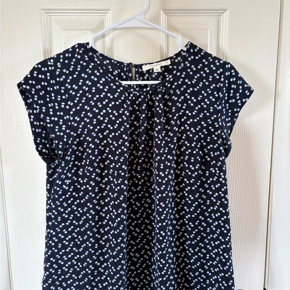 Fun2fun Women's Navy Blue Dot Print Cap Sleeve Top